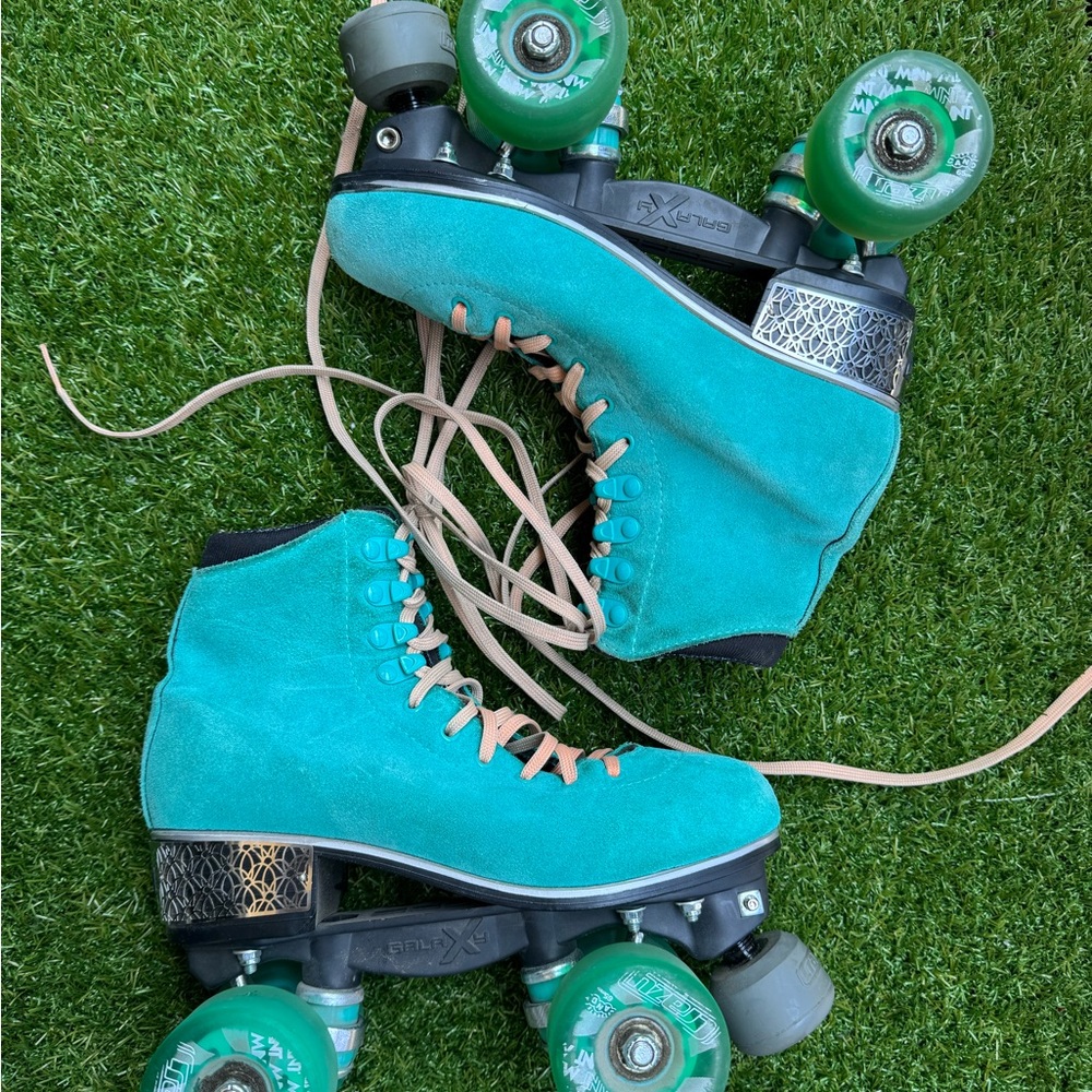Crazy Skates - Evoke - Roller Skates - Women - Size: Euro 38/US 7W/US 6M - 🛼